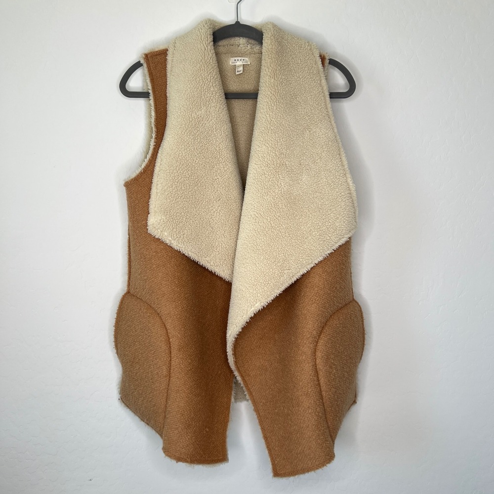 Soft Joie Faux Fur Vest Womens Size M Brown Sherpa Lined Open Front Pockets